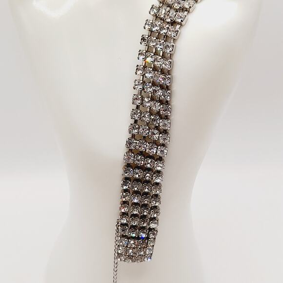 Vintage 1950s Clear Rhinestones Rhodium Plate 1/2" by 7" Bracelet - Safety Chain - Picture 3 of 10